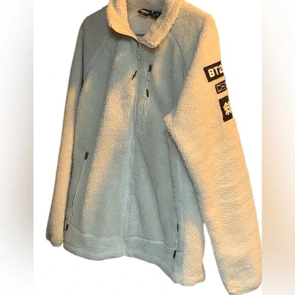 BT21 x Kolon Sport Fleece Jacket Koya RJ Shooky Mang Chimmy Tata Cooky - Picture 2 of 8